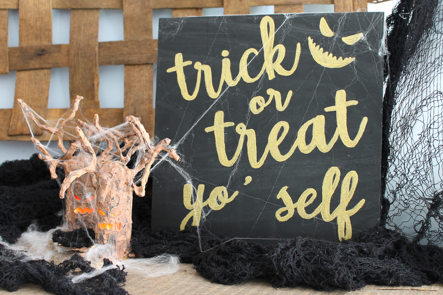 Halloween Wood Sign DIY